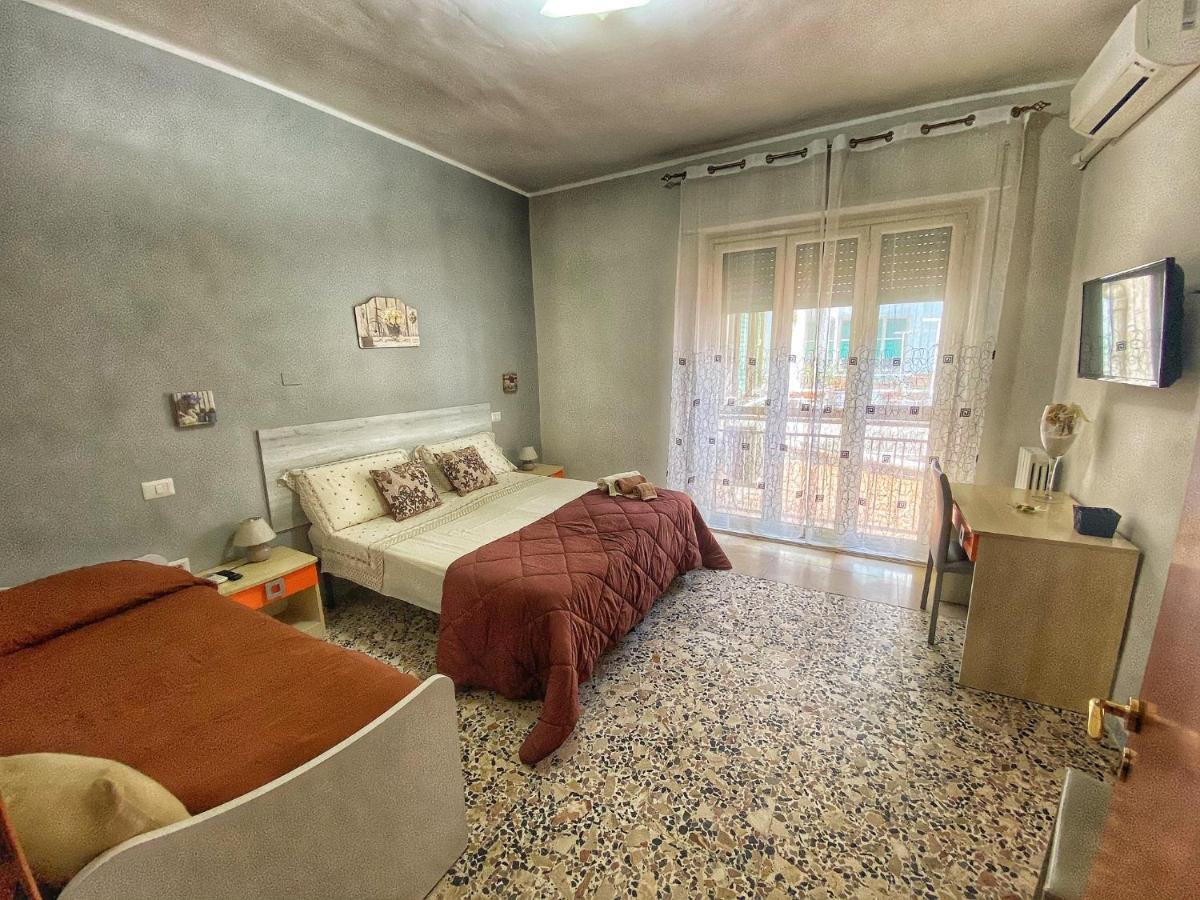 La Pietra Preziosa Bed & Breakfast Кротоне Екстериор снимка